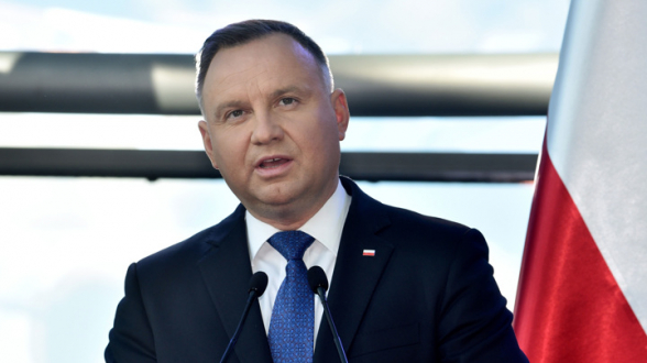Президент Польши сравнил Украину с утопающим, который тянет помощников ко дну